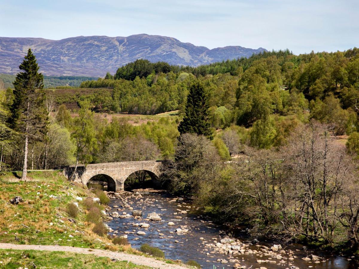Glentruim Homestay B&B And Glamping Pods Newtonmore Exterior photo